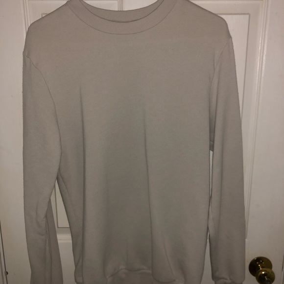 H&M Divided Crewneck - Picture 1 of 3